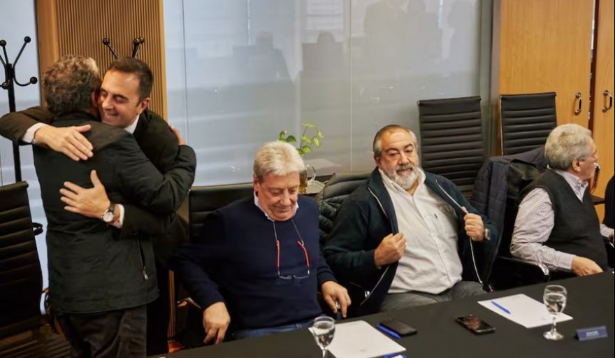 La salida de la CGT del diálogo social debilita la posición de Julio Cordero