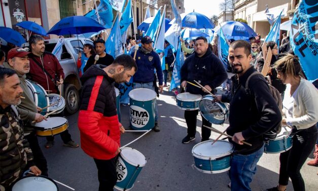 STMA: LA LUCHA POR EL RECORTE SALARIAL Y EL NO PAGO DEL SALARIO, CONTINÚA.