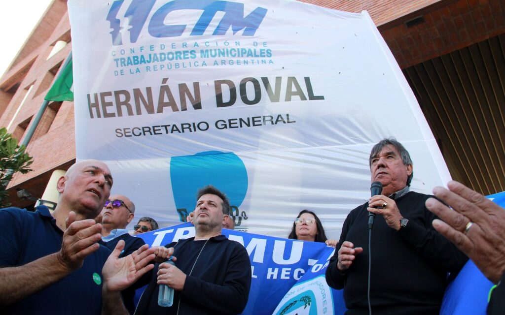 Video. La Fesimubo y CTM acompañaron el reclamo salarial en San Isidro; el Cholo García le apuntó a Ramón Lanús pero no se olvidó de Axel Kicillof