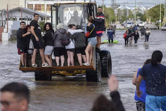 «Trabajamos a destajo desde la inundación»